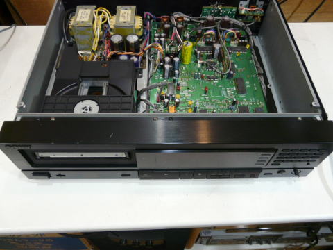 SONY COMPACT DISC PLAYER CDP-338ESDの修理 SONY COMPACT DISC PLAYER CDP-338ESDの修理